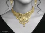 Royal Gold-Plated Winged Filigree Choker Necklace Set with Matching Drop Earrings